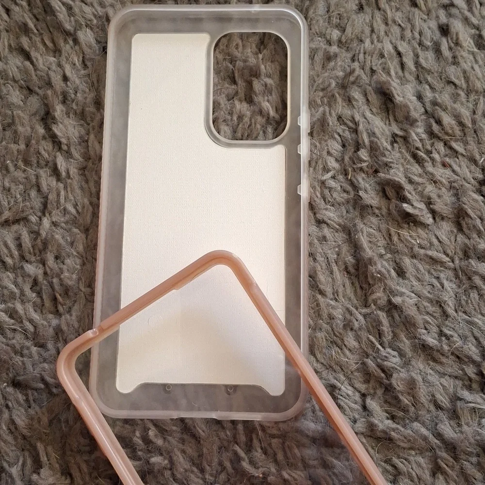 Lot of 2 EUC Samsung A53 cases w/ screen protectors - Picture 7 of 7